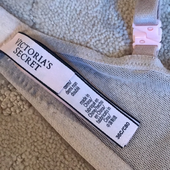 Victoria’s Secret Bra - Picture 6 of 6